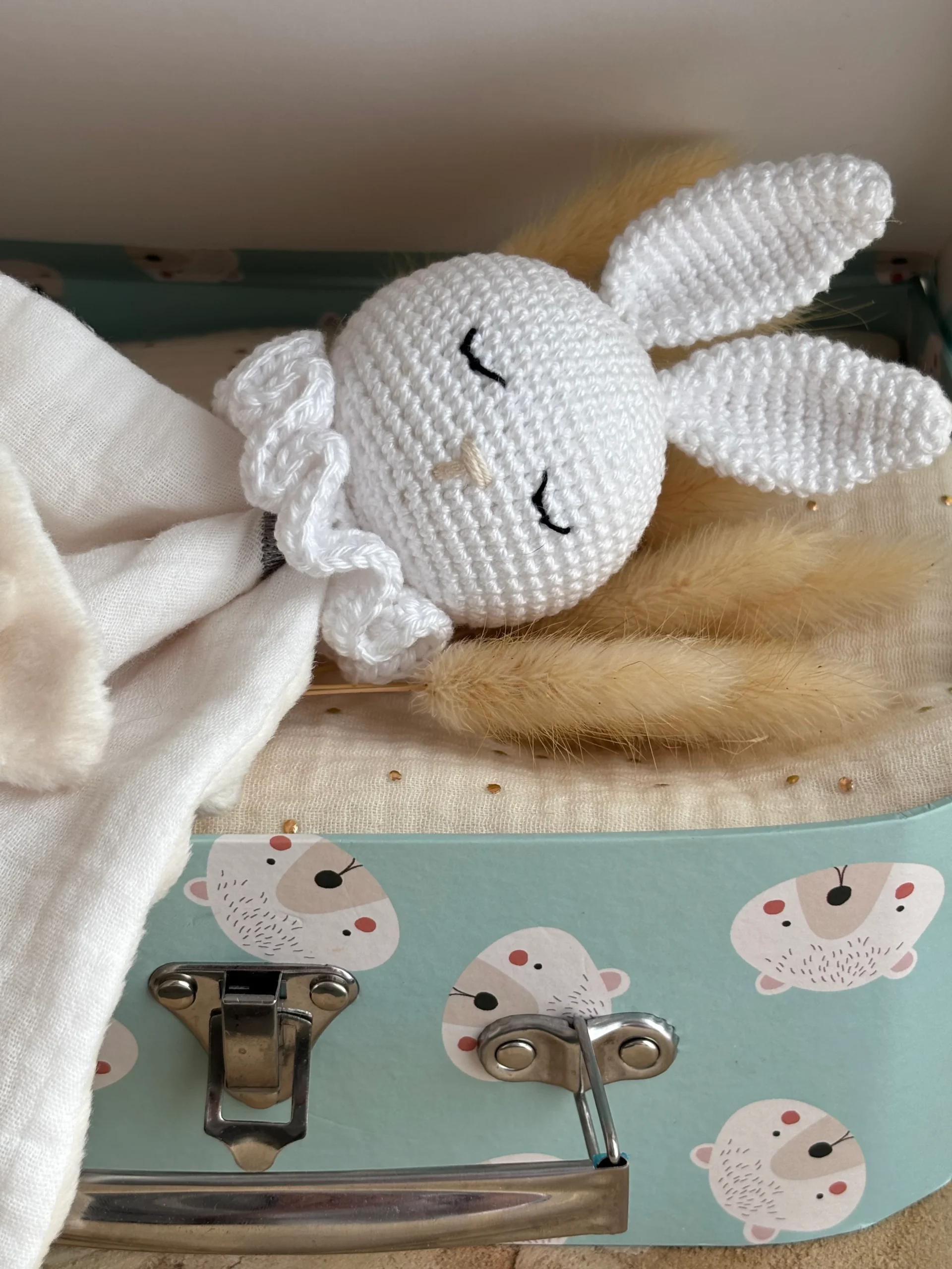 Doudou Lapin Blanc - Doudou personnalisé au crochet