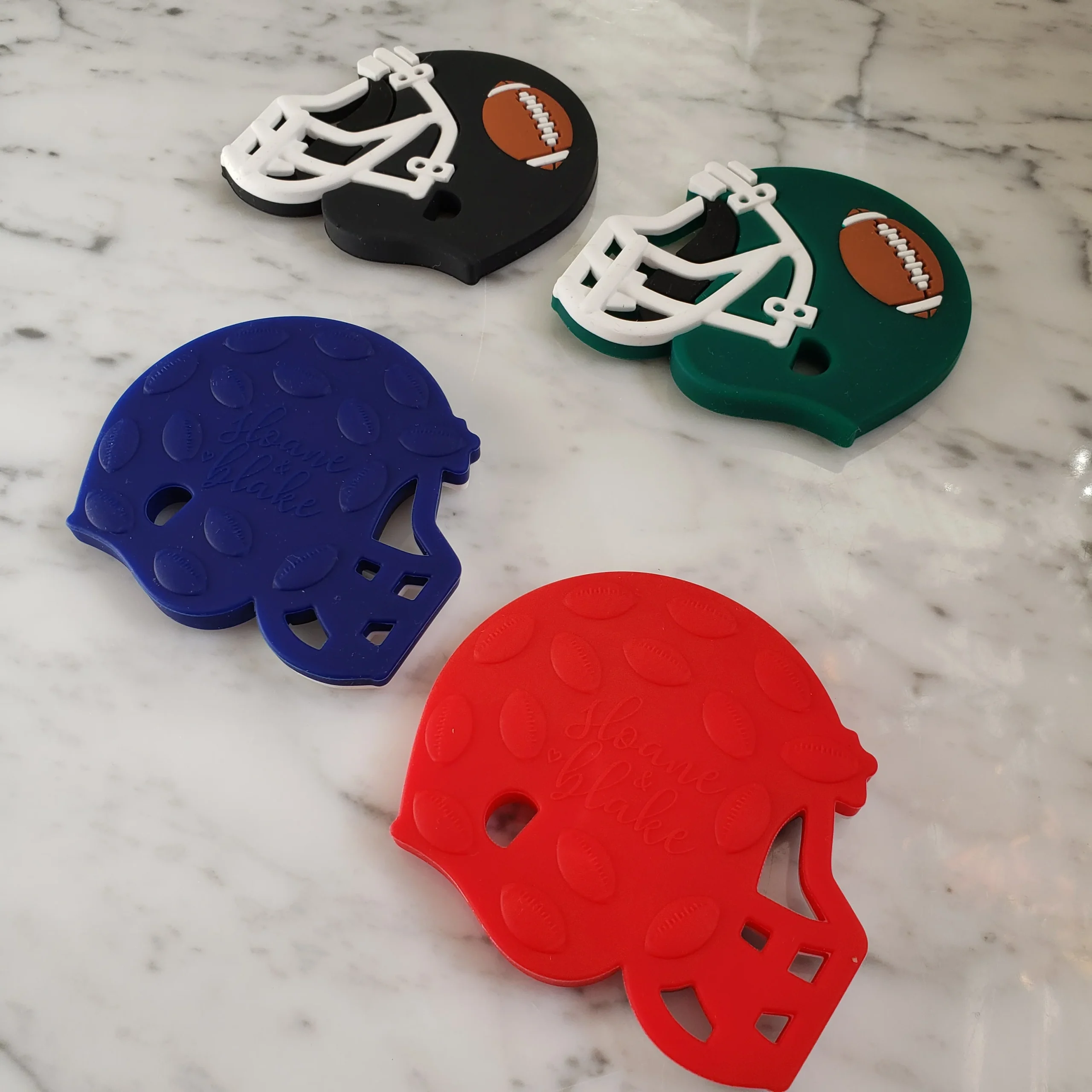 Jouet de dentition CASQUE DE FOOTBALL, jouet à mâchouiller, silicone alimentaire, poussée dentaire – Image 2