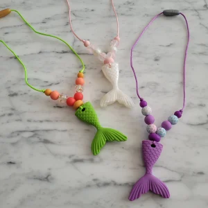 Pendentif SIRÈNES, collier pour enfant, mâchouille, accessoire sensoriel, anti-stress, TDAH, TSA