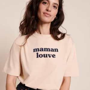 Le t-shirt Maman louve en coton bio - latte