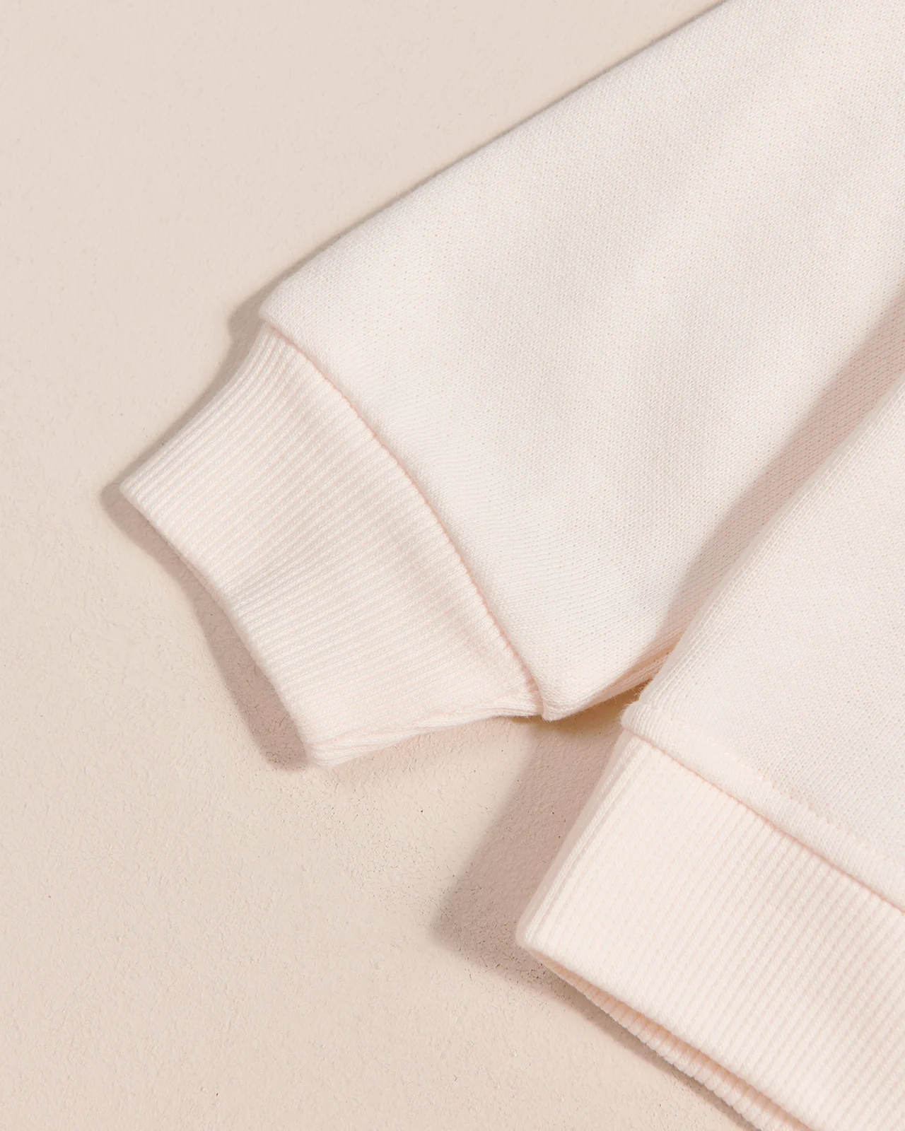 Le sweat brodé Sister love en coton bio - crème – Image 4