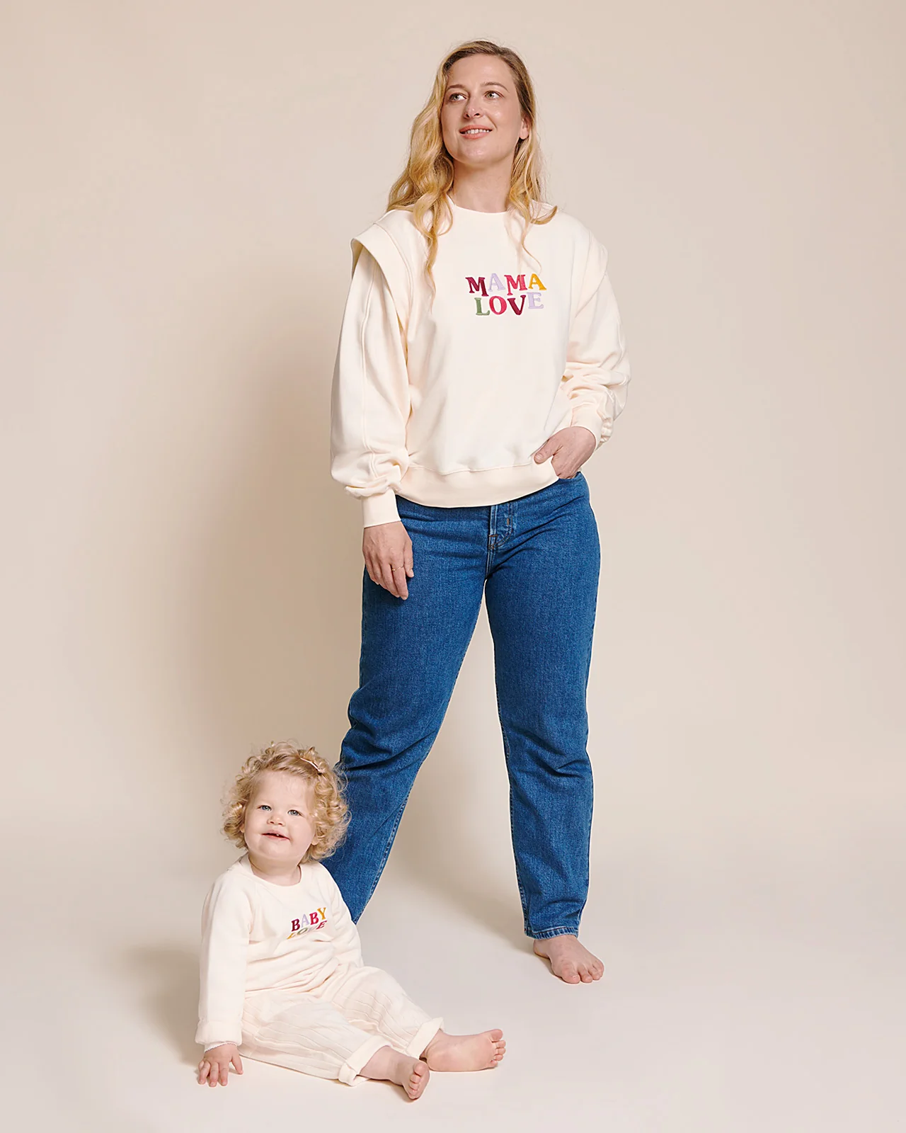 Le sweat Club Mama love en coton bio - crème – Image 5