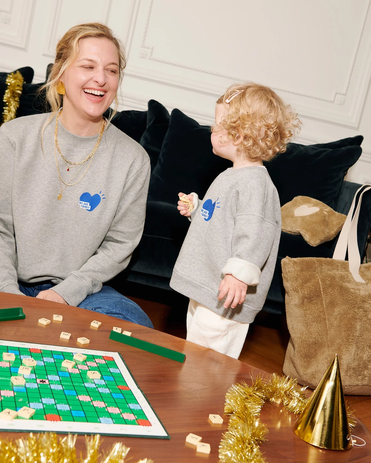 Le duo de sweats We are family en coton bio - gris chiné – Image 2