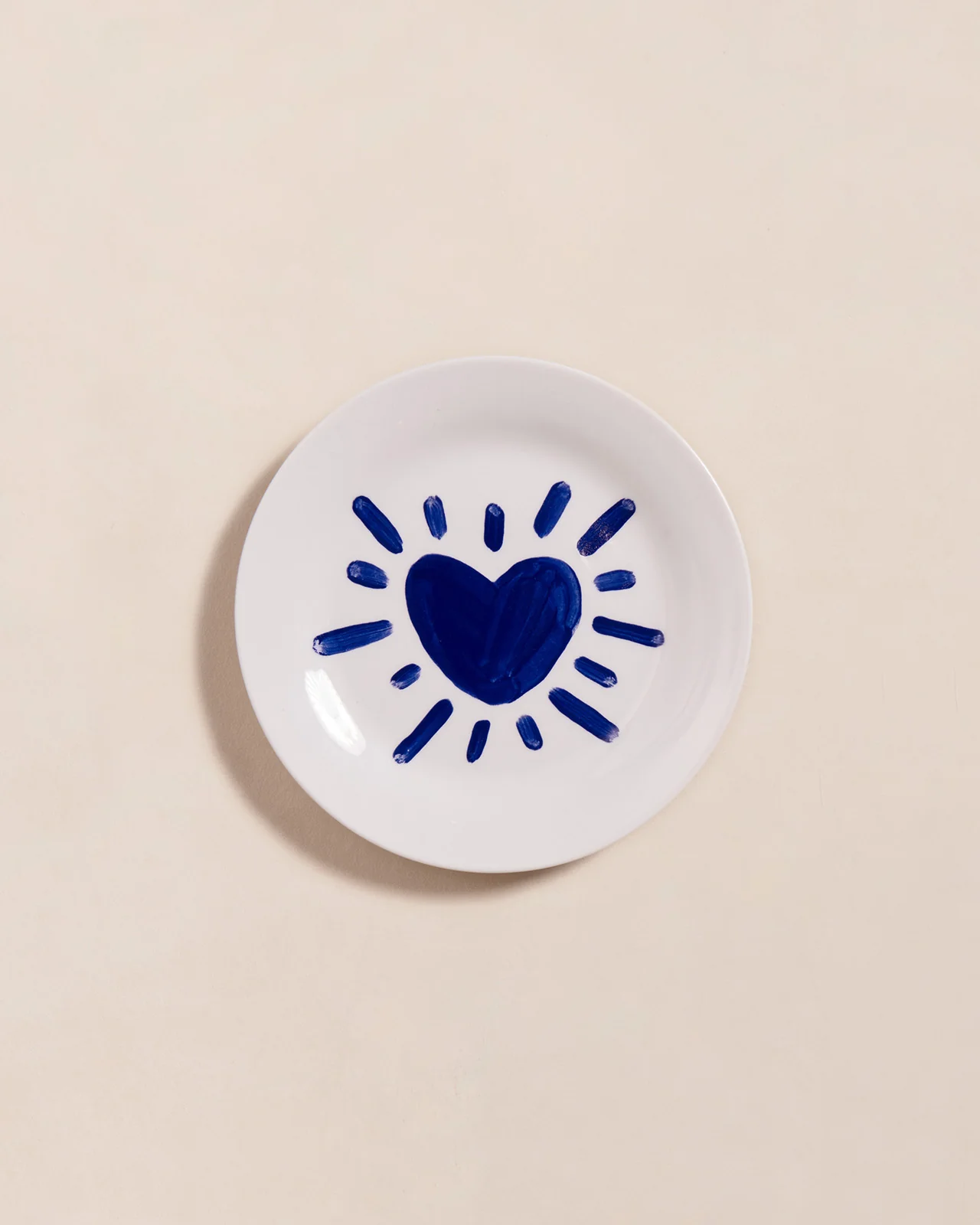 L'assiette Cœur solaire bleu en porcelaine - 19 cm