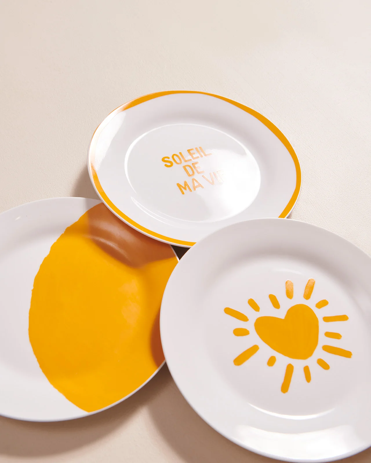L'assiette Cœur solaire jaune en porcelaine - 19 cm – Image 4