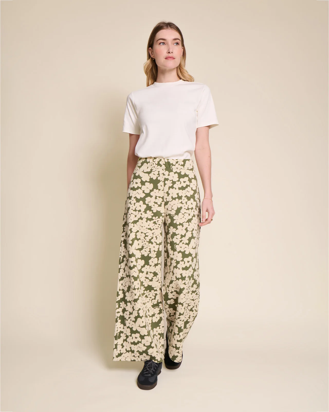 Le pantalon Pauline en coton bio - Fleurs sauvages – Image 3