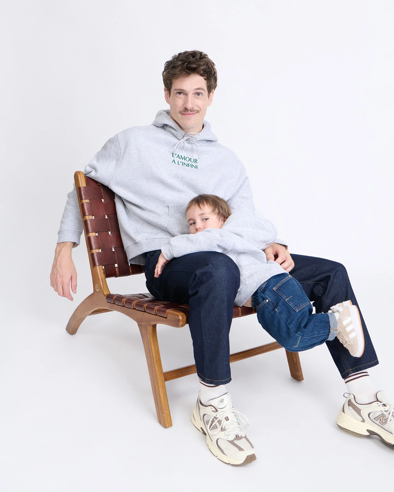 Le hoodie L'amour à l'infini adulte - gris chiné – Image 9