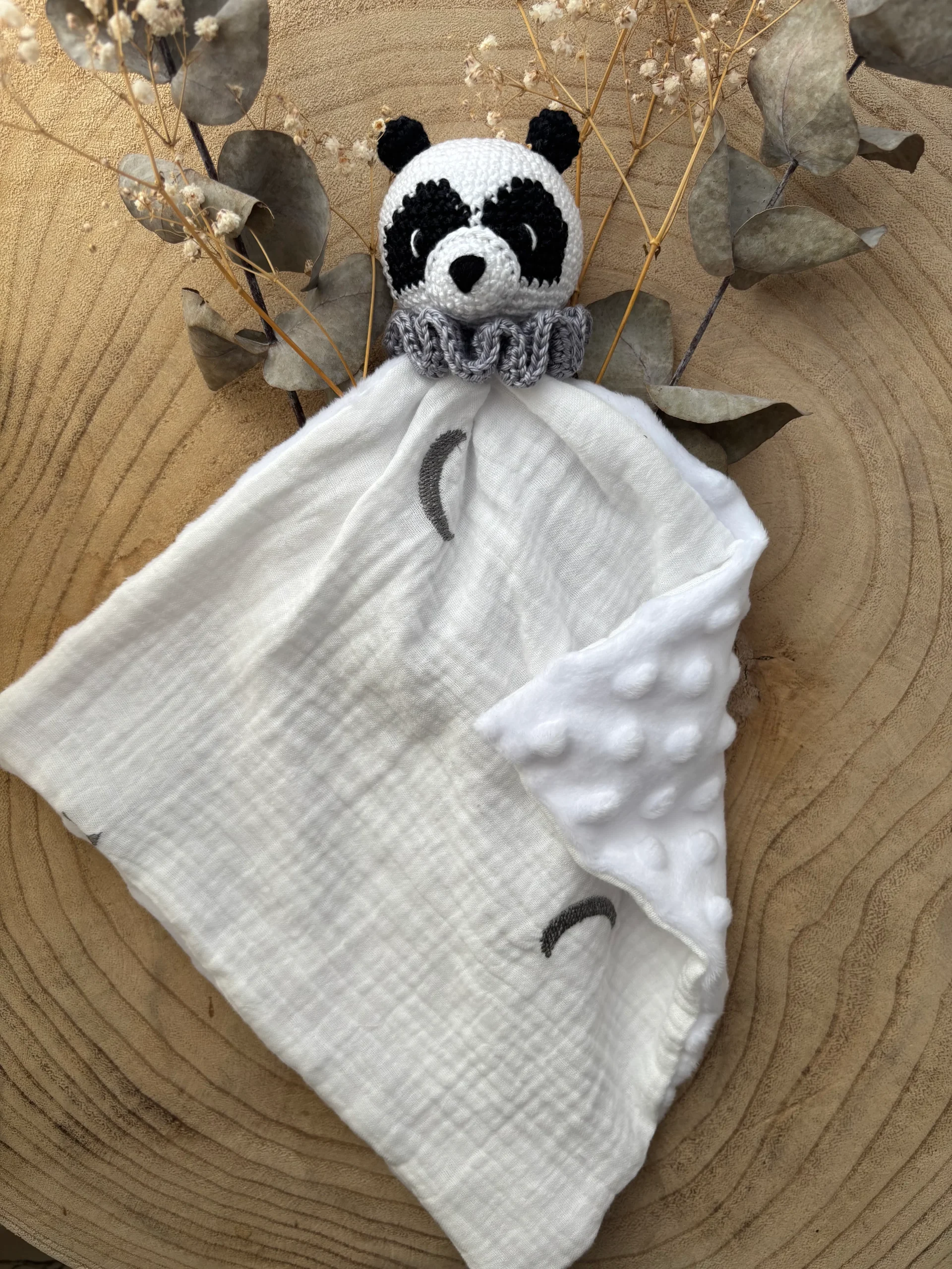 Doudou Panda - Doudou personnalisé au crochet – Image 2