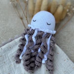 Doudou Méduse - Doudou personnalisé au crochet