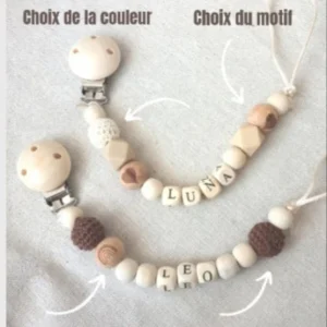 Attache tétine sucette personnalisé en bois