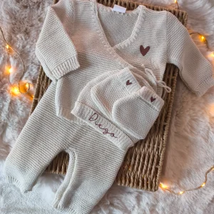 Ensemble Cache Cœur  - Prénom sur le bonnet