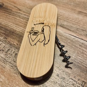 Décapsuleur et tire-bouchon aimanté en bambou personnalisé