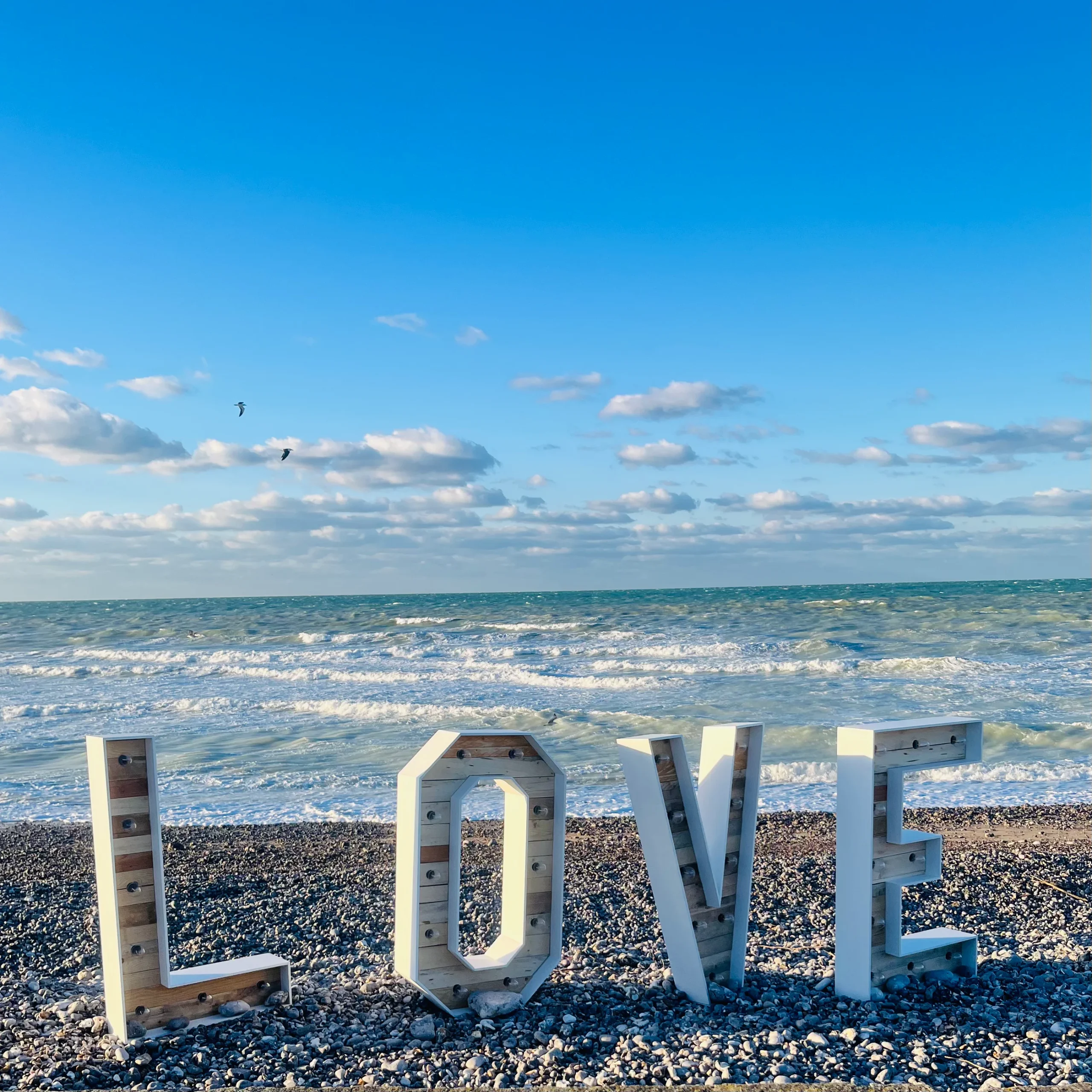 LOVE lumineux géant à louer – Image 2