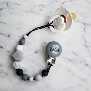 Attache-suce MODÈLE CHARLES, personnalisée avec prénom, cadeau de shower