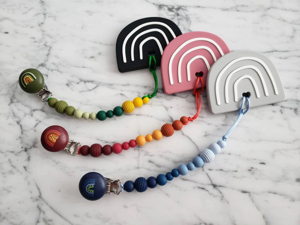 Attache-suce ARC-EN-CIEL, attache peint à la main, modèle SOFIA, cadeau de shower – Image 5