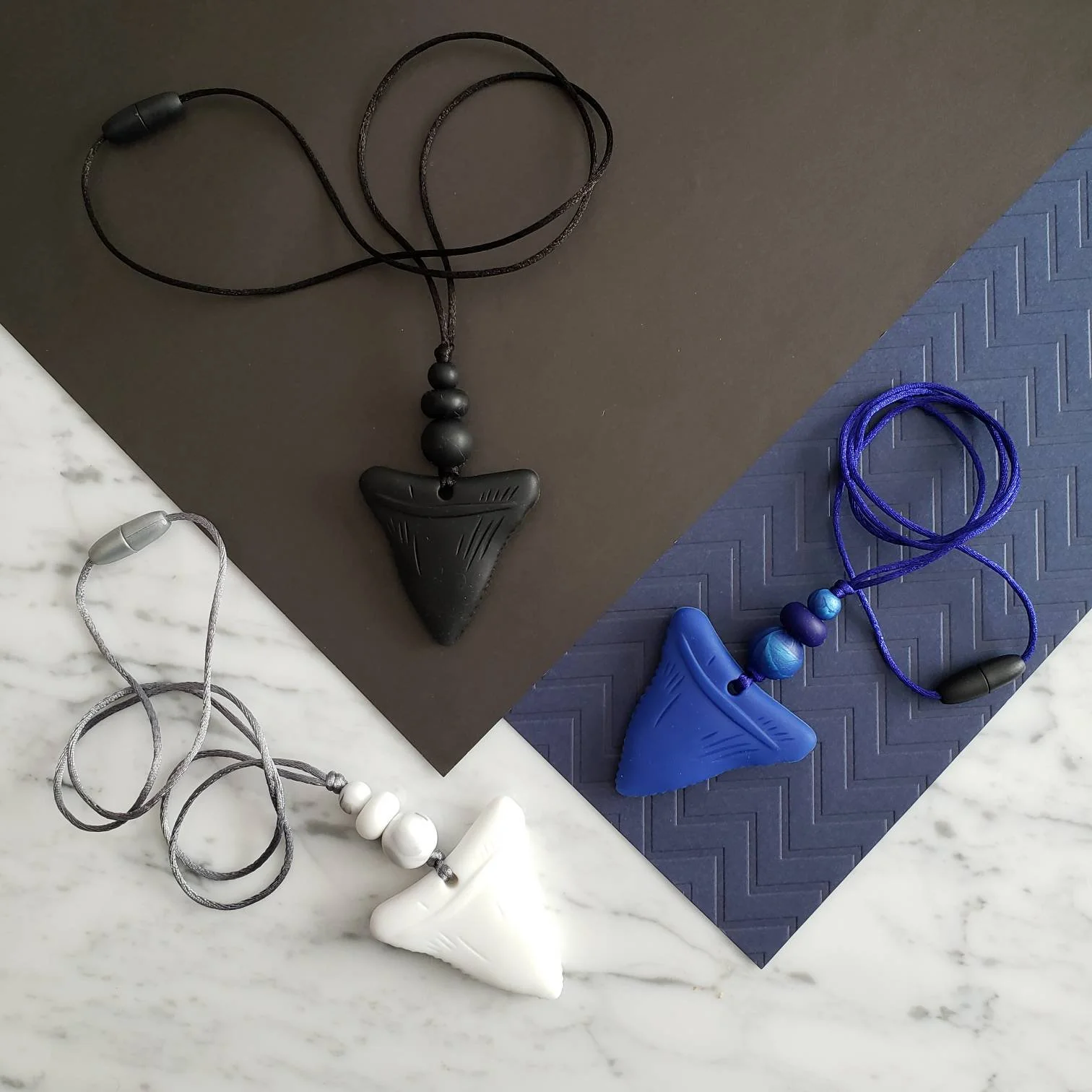 Collier pour enfant, DENT de la MER, requin, silicone alimentaire, collier de portage, collier pour homme, papa, Cadeau shower – Image 5