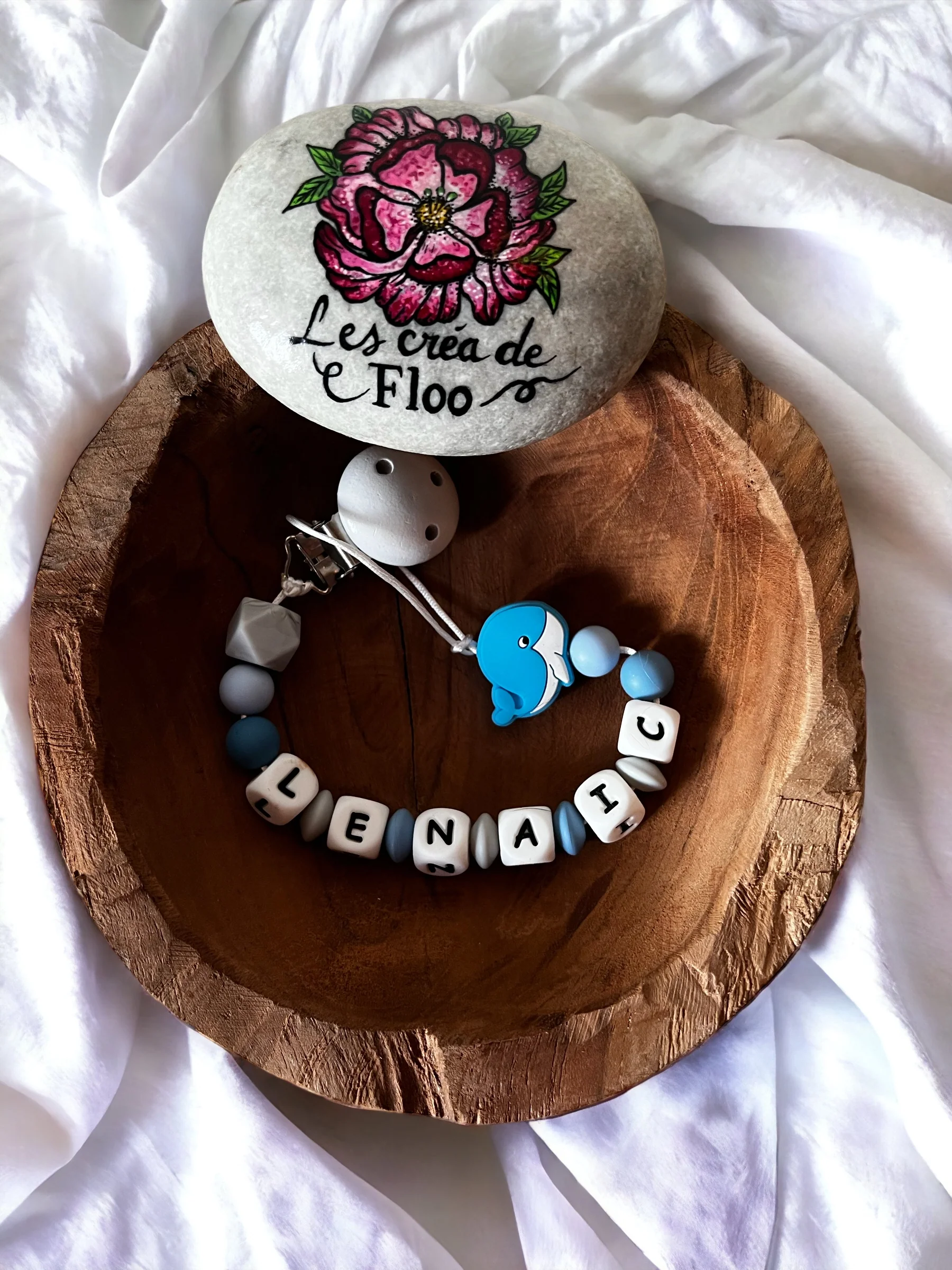 Attache tétine personnalisée baleine