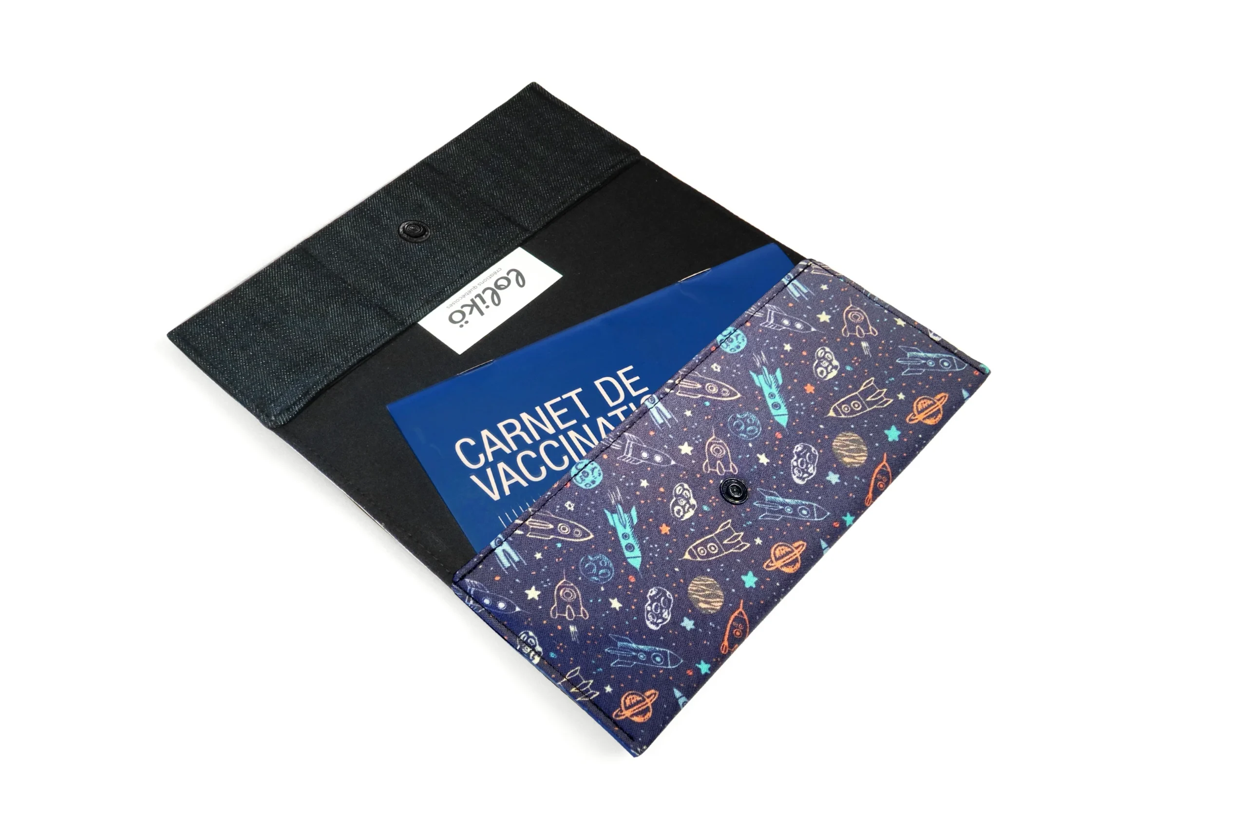 Protège carnet de santé personnalisé Lolikö Espace – Image 3