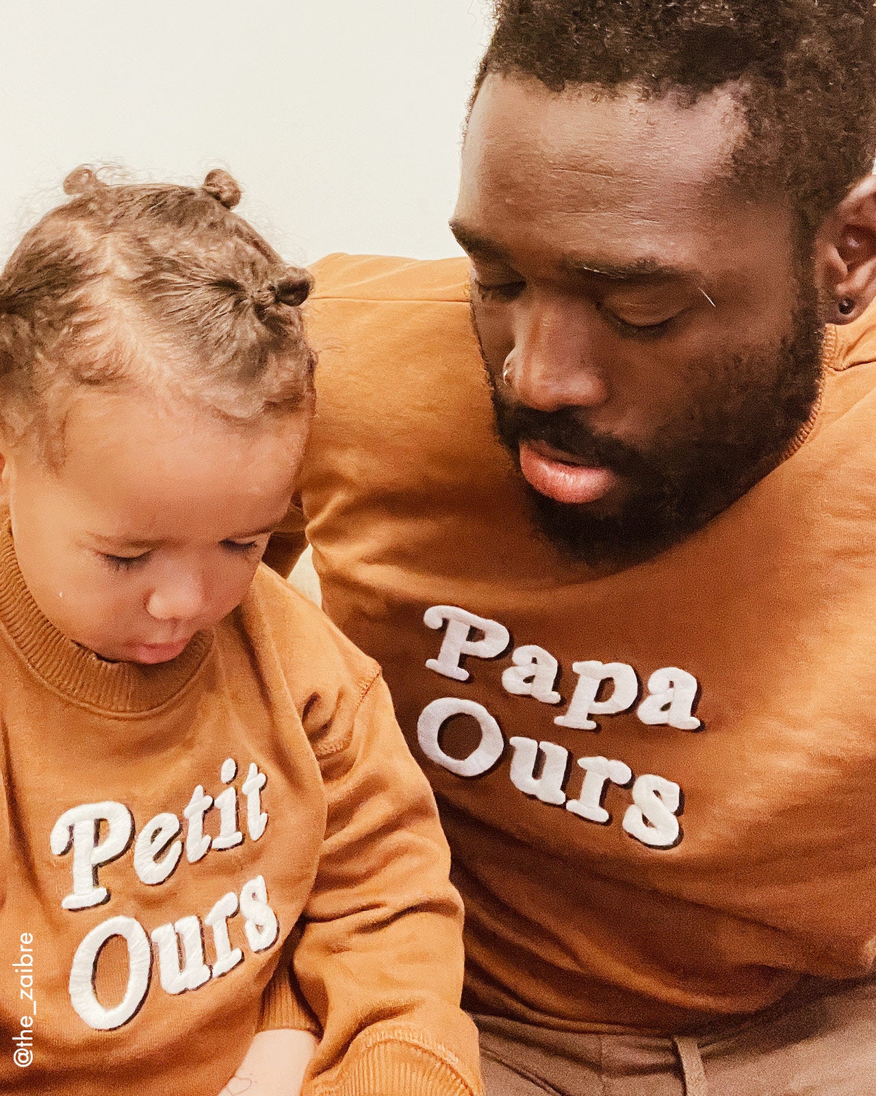 Le sweat Papa ours en coton bio - caramel – Image 4