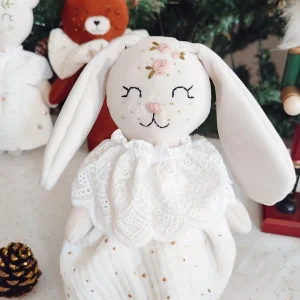 Poupée Lapin Grace et ses accessoires disponible ✨