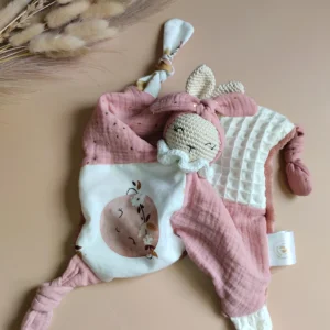 doudou d'éveil sensoriel lapinette vieux rose