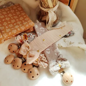 Attache tétine nœud - modèle personnalisable