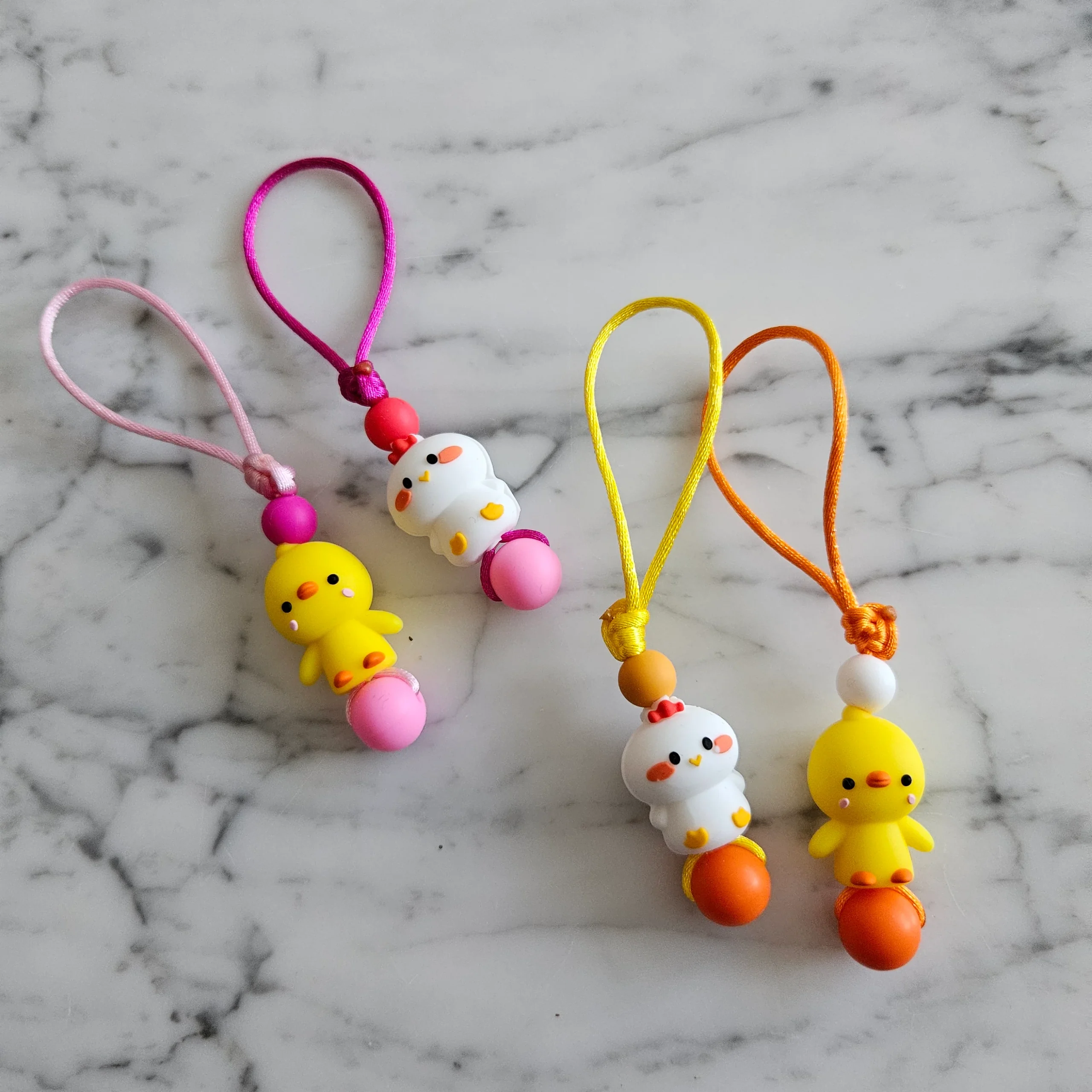 Tirette duo POULE et POUSSIN 3D pour fermeture éclair, zipette, ami-zip – Image 3