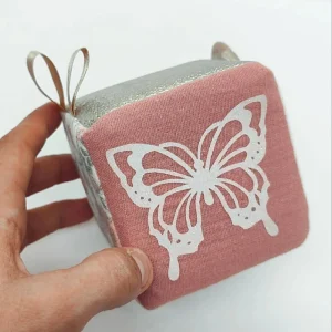 Cube d' éveil nomade rose